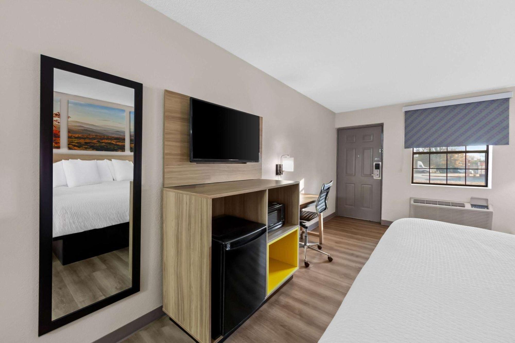 Days Inn By Wyndham Brownsville Eksteriør billede