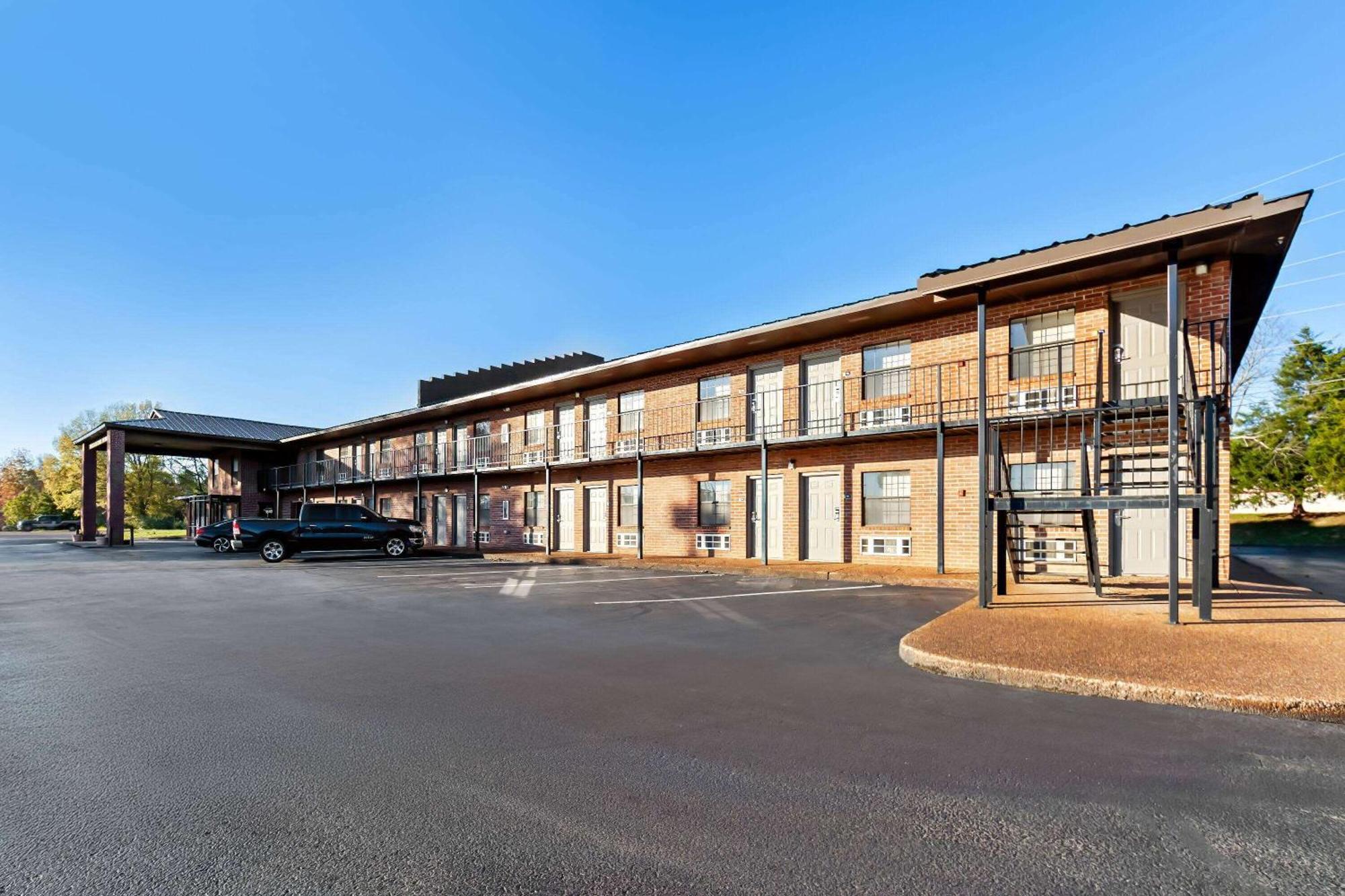 Days Inn By Wyndham Brownsville Eksteriør billede
