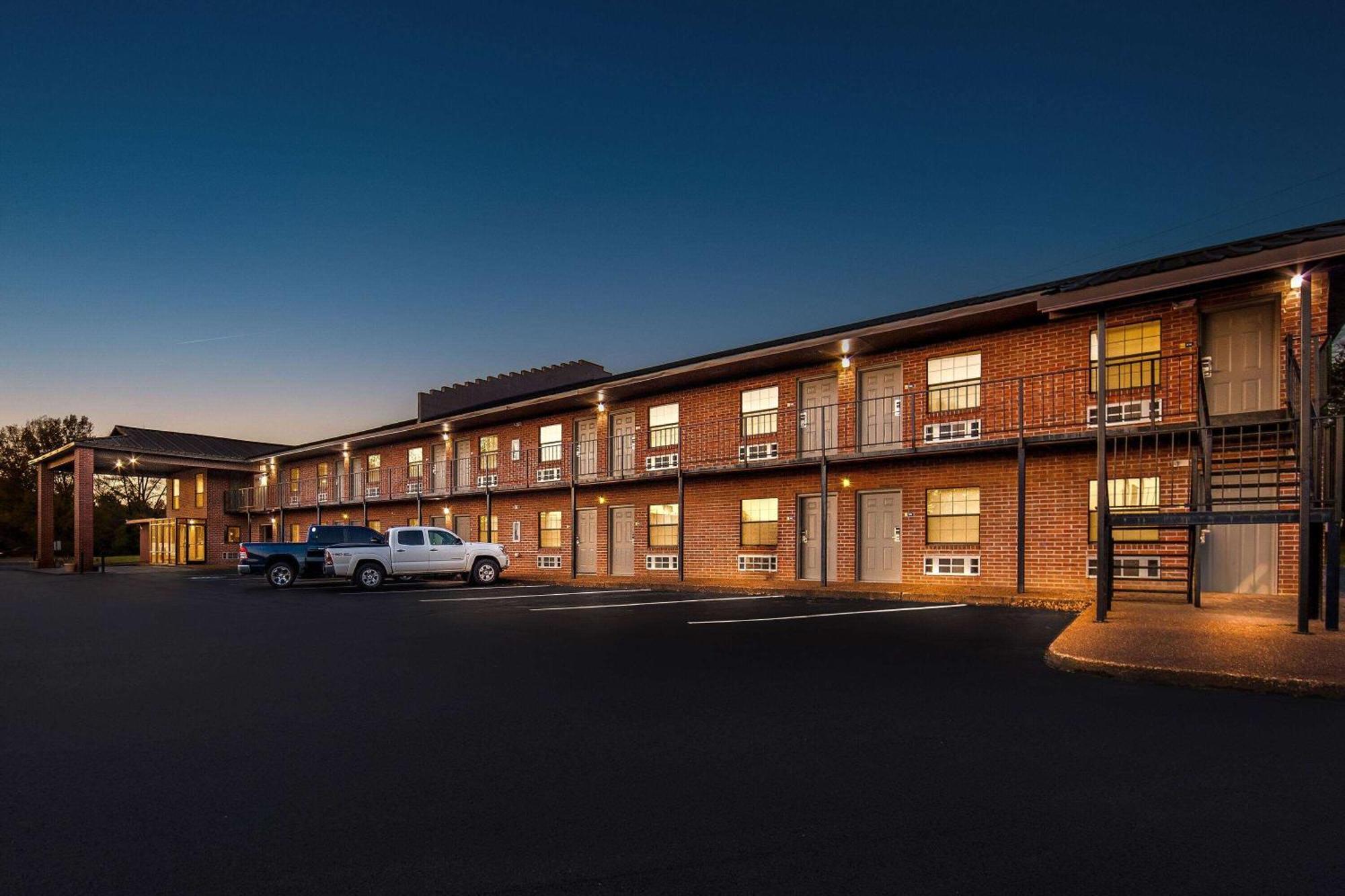 Days Inn By Wyndham Brownsville Eksteriør billede